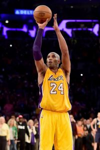 Kobe Bryant speel sy laaste wedstryd voor hy aftree.