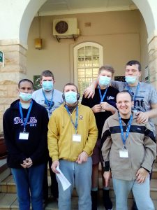 Die inwoners van BOSS by HSB op die dag van hul besoek.